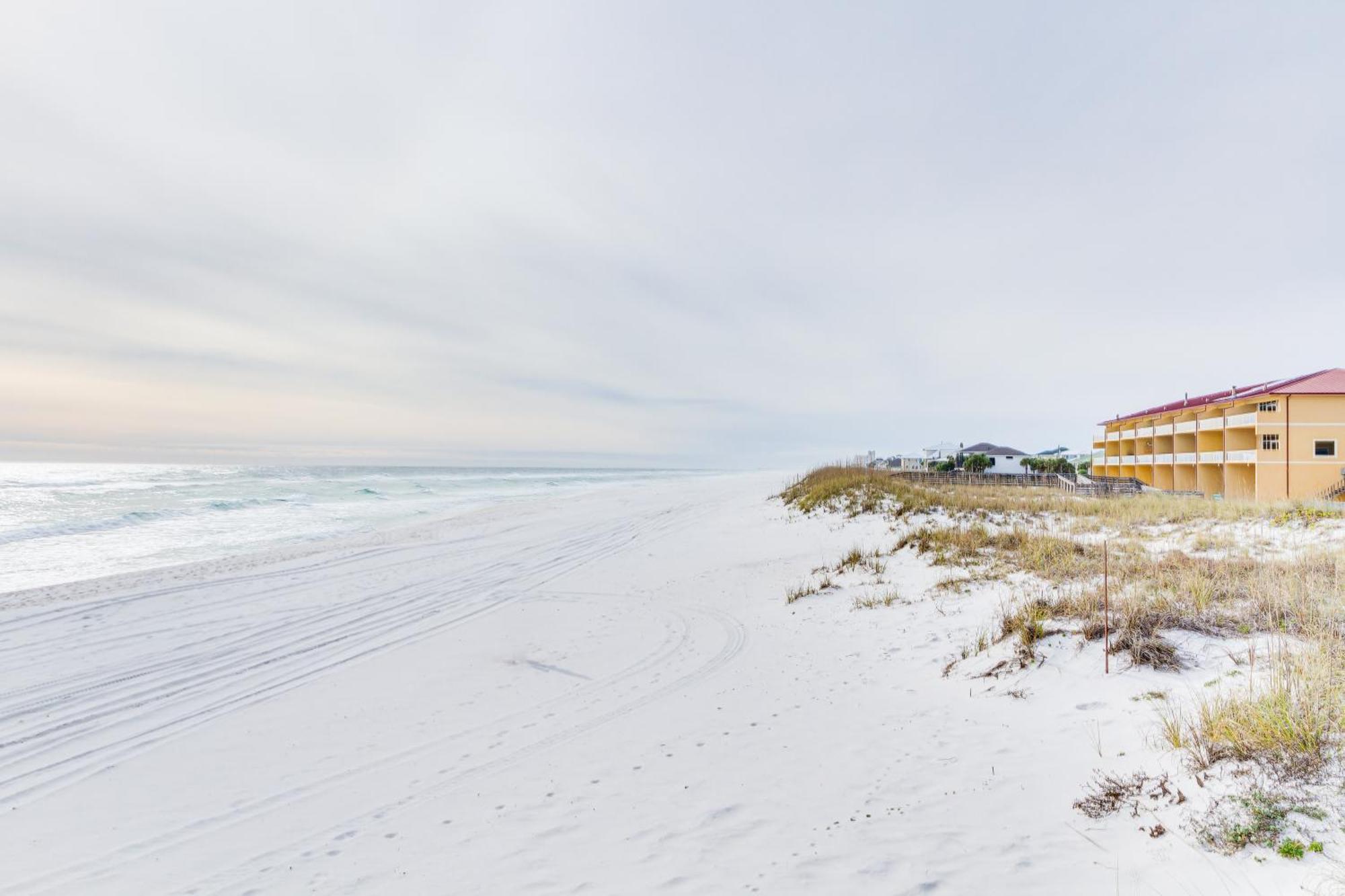 Pensacola Beach Condo With Patio And Access To Beach! ภายนอก รูปภาพ